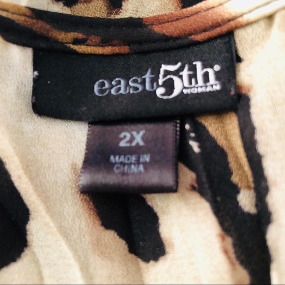 East 5th   animal print top 2X.   Ruffle V Neck - Picture 4 of 5